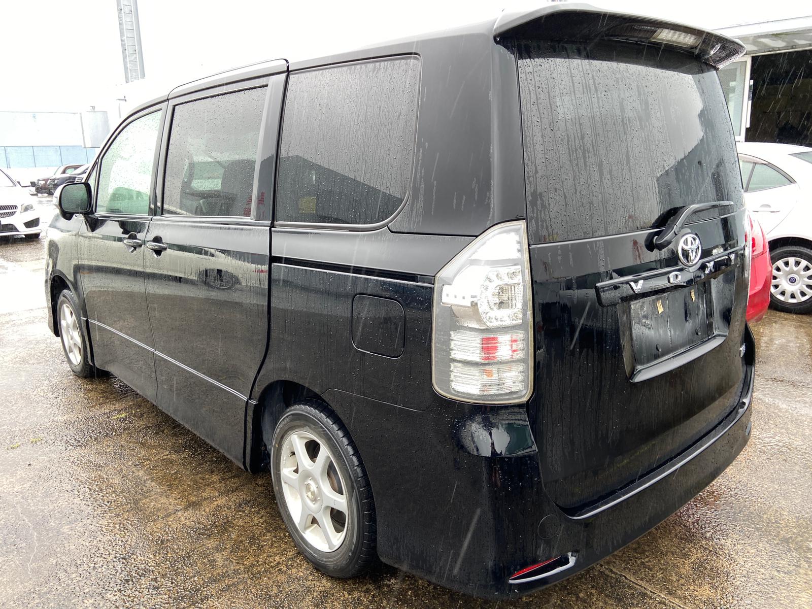2010 Toyota Voxy
